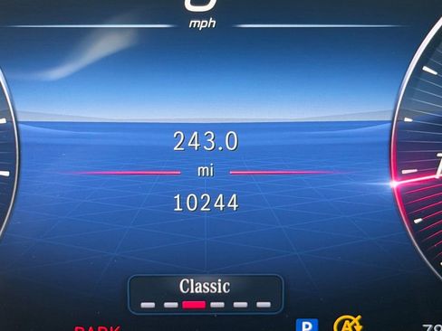 Used 2024 Mercedes-Benz GLC 300 image 21