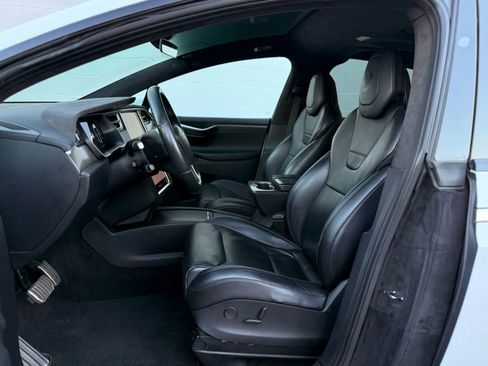 Used 2017 Tesla Model X 75D image 16