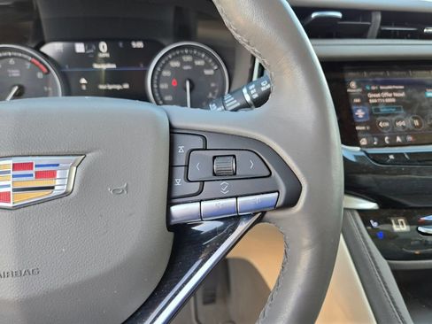 Used 2024 Cadillac XT6 Premium Luxury w/ Technology Package AWD/4WD image 31