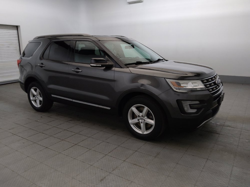 Used 2017 Ford Explorer XLT AWD/4WD image 11
