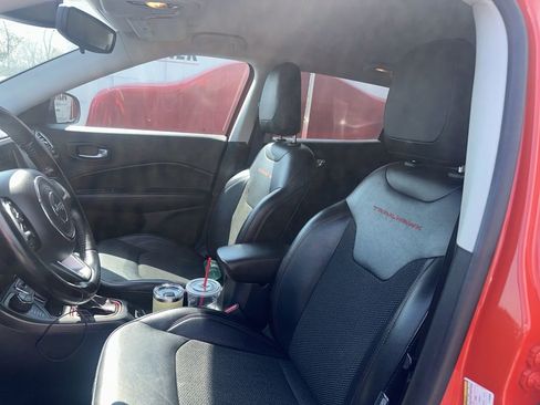 Used 2020 Jeep Compass Trailhawk image 7