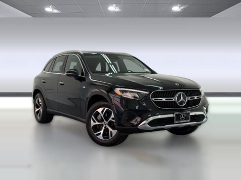 Used 2025 Mercedes-Benz GLC 350e 4MATIC image 6