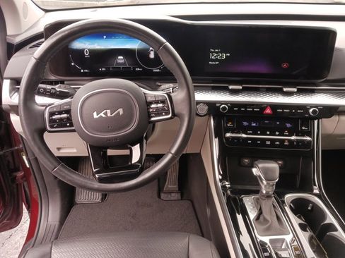 Certified 2023 Kia Carnival SX Prestige image 14