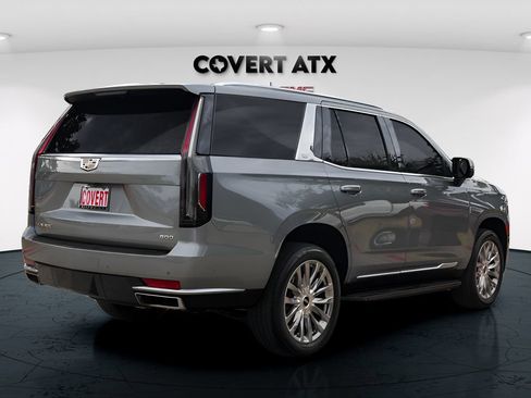 Used 2024 Cadillac Escalade Premium Luxury AWD/4WD image 7