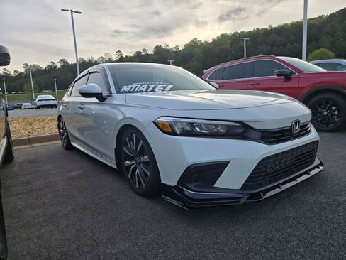 Used 2024 Honda Civic EX image 3