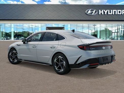 New 2026 Hyundai Sonata SEL FWD image 5