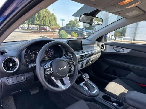 Used 2022 Kia Forte LXS FWD image 11