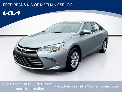 Used 2015 Toyota Camry LE FWD image 3