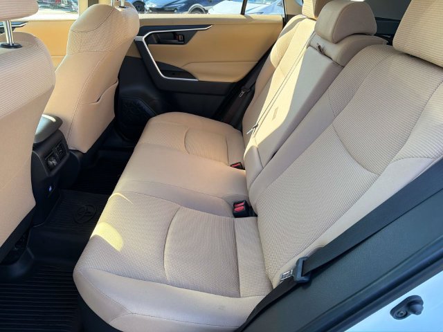 Used 2023 Toyota RAV4 LE AWD/4WD image 23