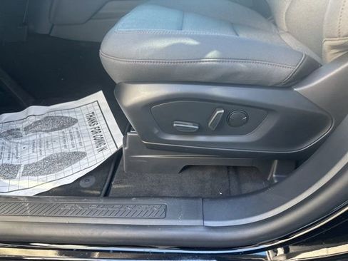 New 2026 Ford Explorer Active RWD image 17