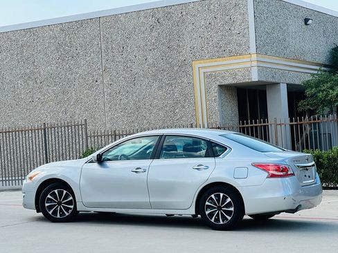 Used 2013 Nissan Altima 2.5 S FWD image 6