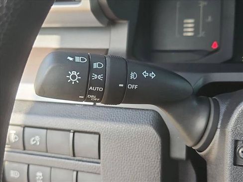 Certified 2026 Toyota Tacoma SR5 AWD/4WD image 15