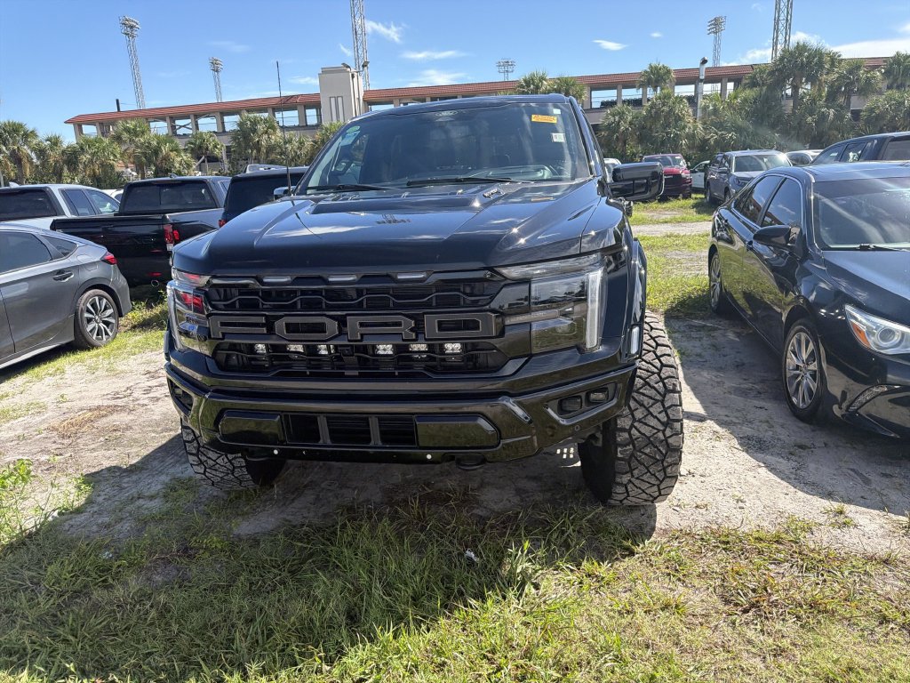 Used 2025 Ford F150 Raptor AWD/4WD image 6