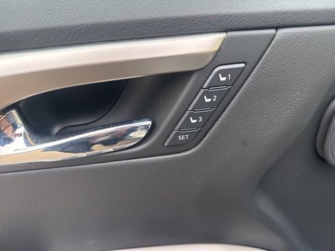 Used 2017 Lexus RX 450h AWD image 13