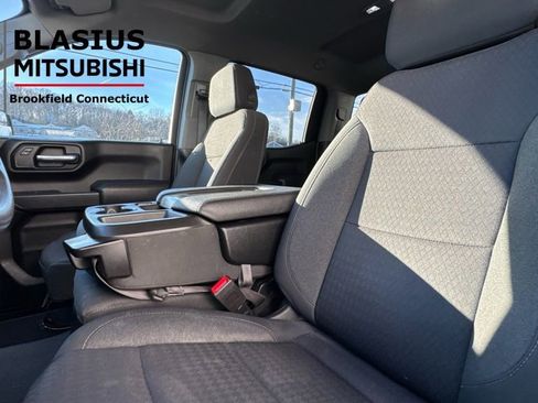 Used 2023 Chevrolet Silverado 1500 Custom image 11