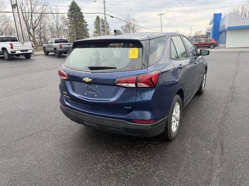 Used 2022 Chevrolet Equinox LS AWD/4WD image 8