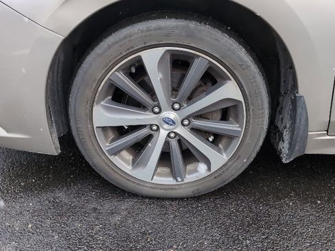 Used 2016 Subaru Legacy 3.6R Limited image 10