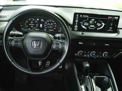 Used 2024 Honda Accord Sport image 19