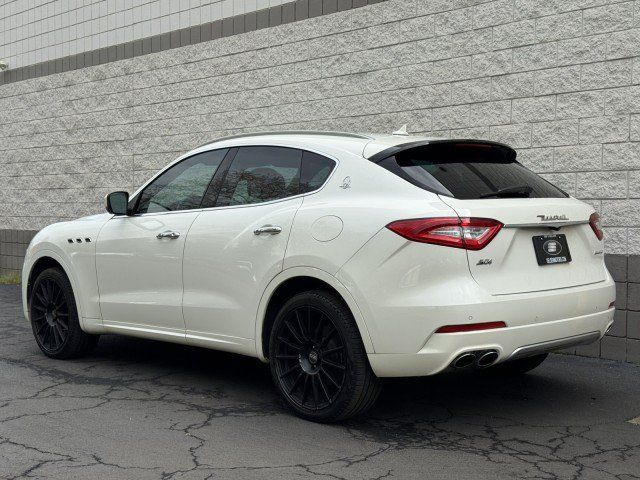 Used 2017 Maserati Levante S AWD/4WD image 12