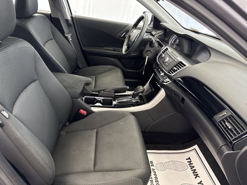 Used 2017 Honda Accord LX image 12