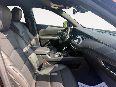 Used 2020 Cadillac XT4 Sport w/ Cold Weather Package FWD image 15