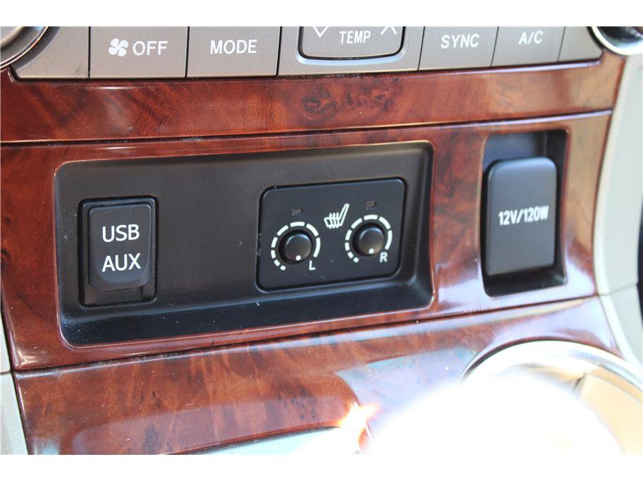 Used 2013 Toyota Highlander Limited AWD/4WD image 31