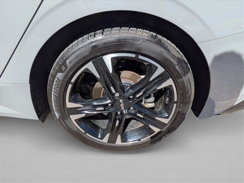 Used 2023 Kia K5 GT-Line w/ GT-Line Premium Package FWD image 9