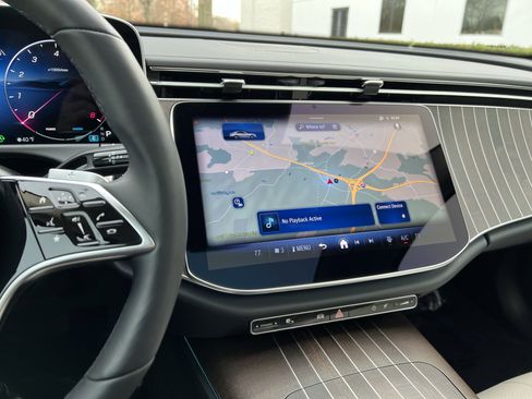 Certified 2025 Mercedes-Benz E 350 4MATIC Sedan image 31