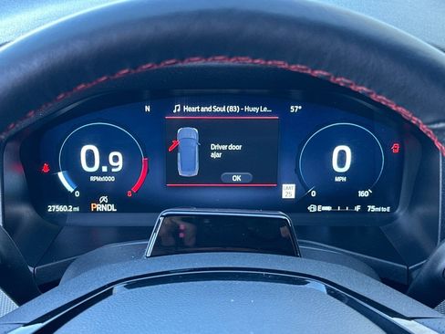 Certified 2025 Ford Explorer ST-Line w/ ST-Line Street Pack image 29