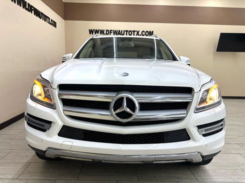 Used 2016 Mercedes-Benz GL 450 GL450 4MATIC w/ Premium I Package image 3