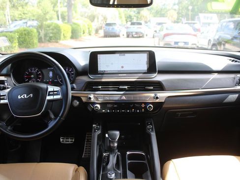Used 2022 Kia Telluride SX w/ Towing Package FWD image 26