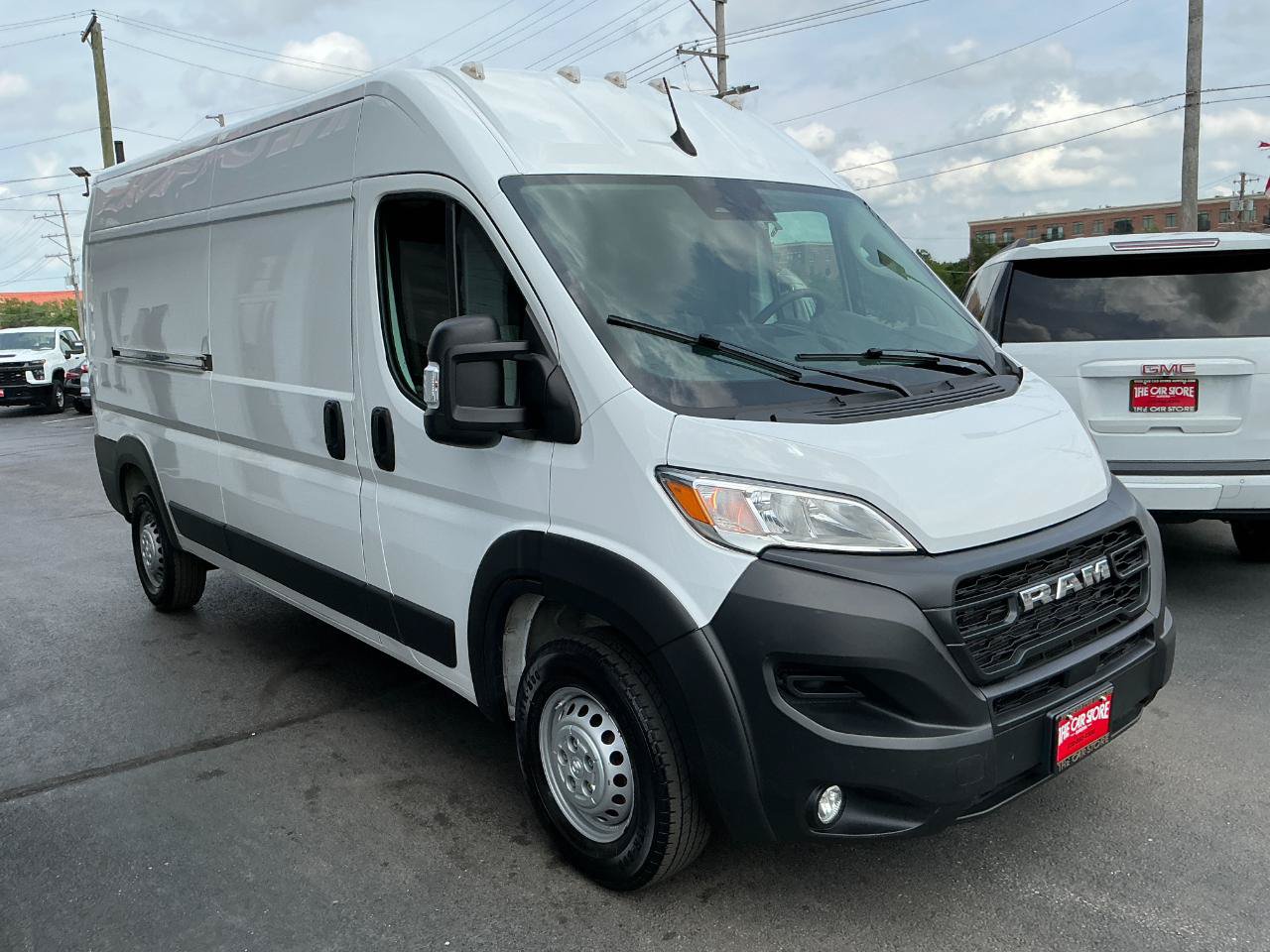 Used 2024 RAM ProMaster 2500 w/ Convenience Group FWD image 3