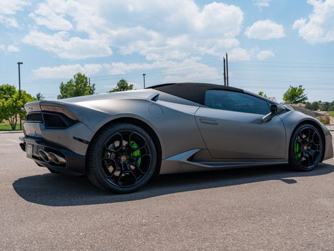 Used 2017 Lamborghini Huracan LP 580-2 RWD image 10
