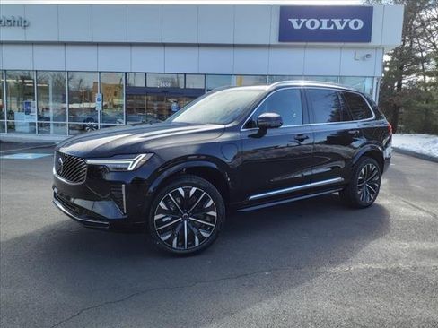 Used 2025 Volvo XC90 T8 Plus w/ Protection Package Premier image 2