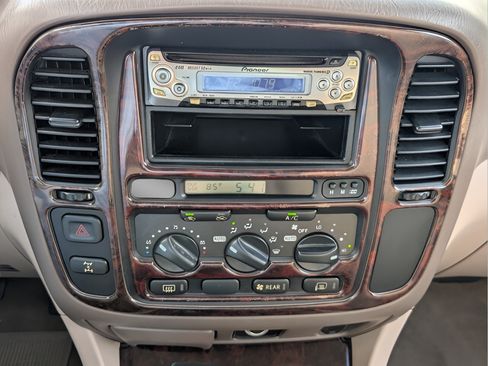 Used 1999 Toyota Land Cruiser AWD/4WD image 16