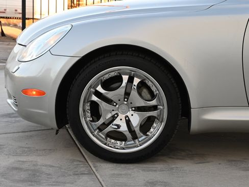 Used 2004 Lexus SC 430 Convertible image 29