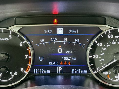 Used 2024 Nissan Altima 2.5 SV w/ SV Premium Package FWD image 18