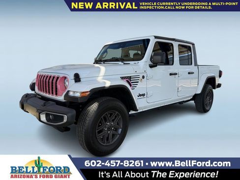 Used 2024 Jeep Gladiator Sport image 1