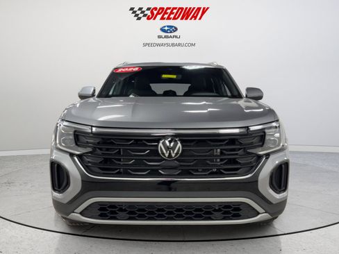 New 2026 Volkswagen Atlas Cross Sport SE AWD/4WD image 2