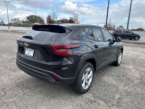 New 2026 Chevrolet Trax LS w/ LS Convenience Package image 7