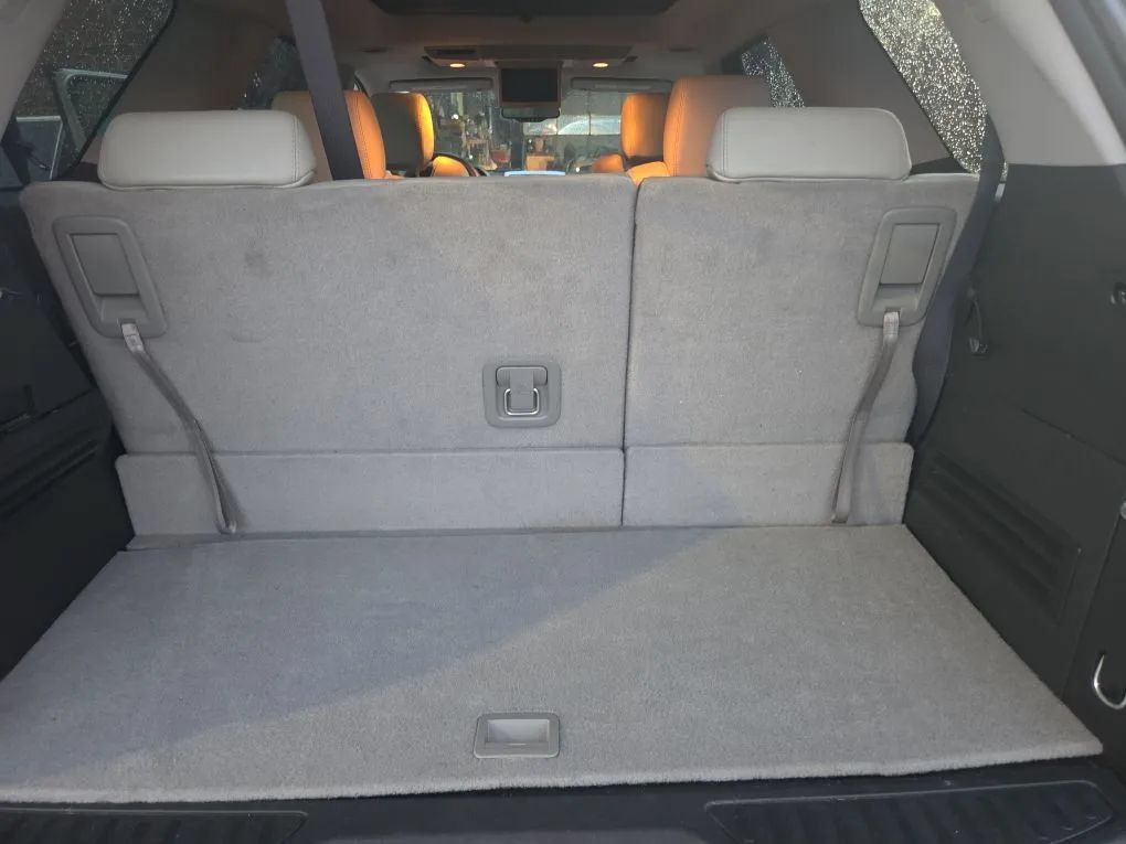 Used 2012 GMC Acadia SLT w/ LPO, 'HIT The Road' Package FWD image 25