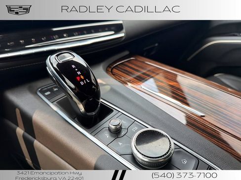 Certified 2023 Cadillac Escalade Premium Luxury AWD/4WD image 11