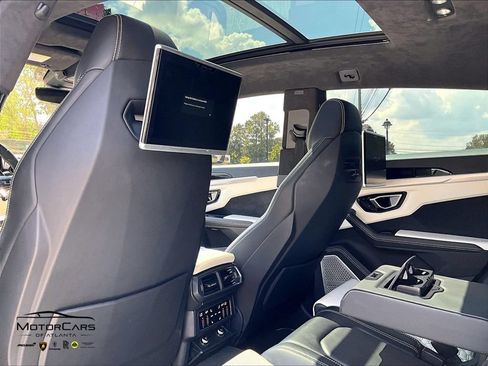 Used 2019 Lamborghini Urus AWD/4WD image 13