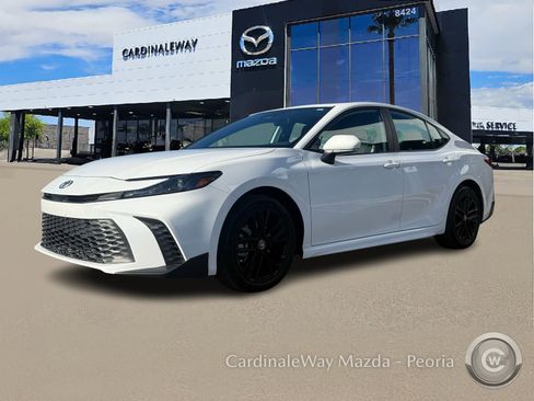 Used 2025 Toyota Camry SE w/ Multimedia Upgrade Package image 2