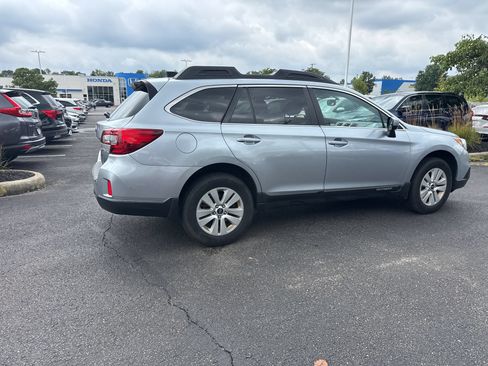 Used 2016 Subaru Outback 2.5i Premium w/ Popular Package #2 AWD/4WD image 20