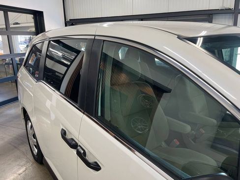Used 2014 Honda Odyssey LX image 18