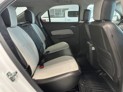 Used 2017 Chevrolet Equinox Premier w/ Enhanced Convenience Package AWD/4WD image 13