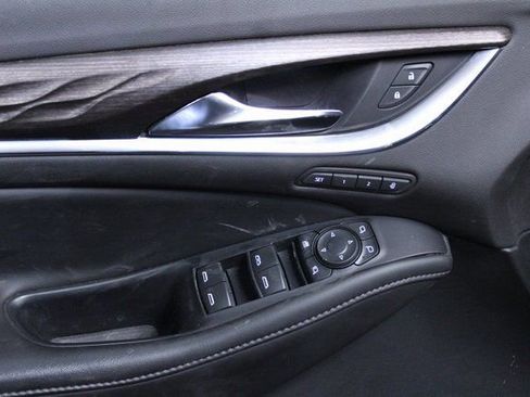 Used 2022 Buick Enclave Avenir image 11