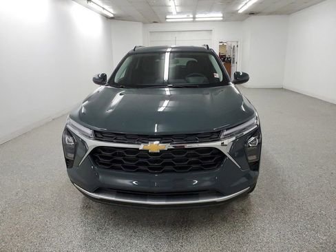 New 2026 Chevrolet Trax LT w/ Driver Confidence Package FWD image 2