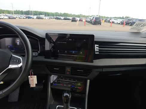 Used 2025 Volkswagen Jetta S FWD image 9